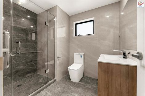 Photo of property in 11a Mcinnes Road, Weymouth, Auckland, 2103