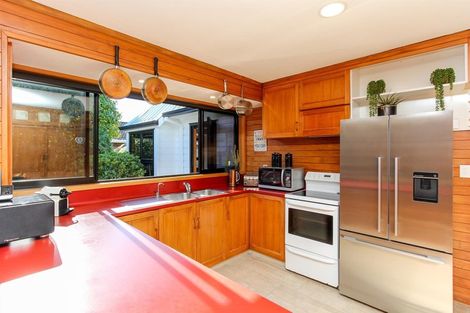 Photo of property in 51 Heta Road, Highlands Park, New Plymouth, 4312