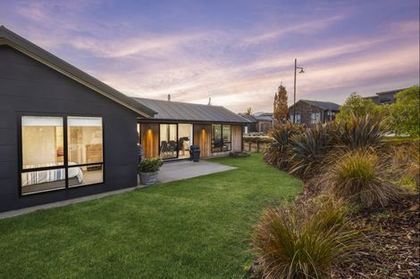 Photo of property in 51 Kirimoko Crescent, Wanaka, 9305