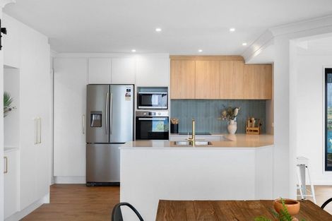 Photo of property in 19 Richards Park Lane, Fernhill, Queenstown, 9300