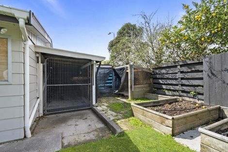 Photo of property in 82 Slacks Road, Awapuni, Palmerston North, 4412