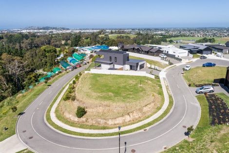 Photo of property in 97 Oak Road, Poraiti, Napier, 4112