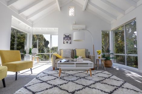 Photo of property in 64 Winara Avenue, Waikanae, 5036