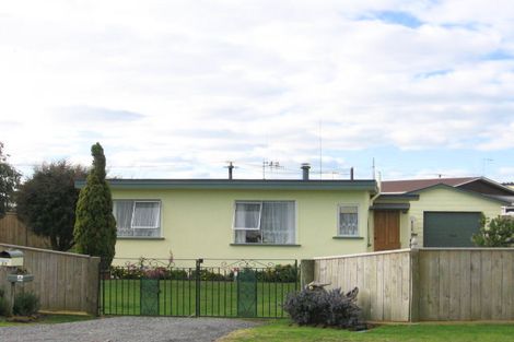 Photo of property in 35 Shortt Street, Foxton Beach, Foxton, 4815