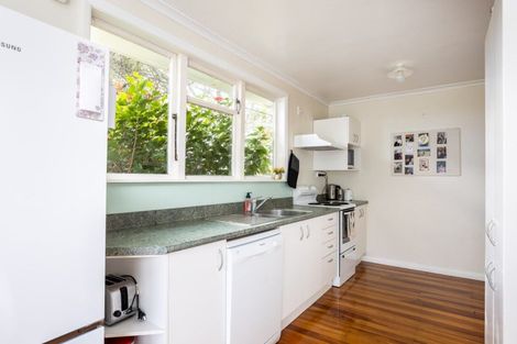 Photo of property in 9 Blackmore Street, Lynmouth, New Plymouth, 4310