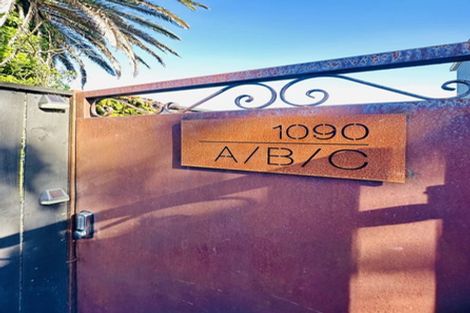 Photo of property in 1090a Great North Road, Point Chevalier, Auckland, 1022