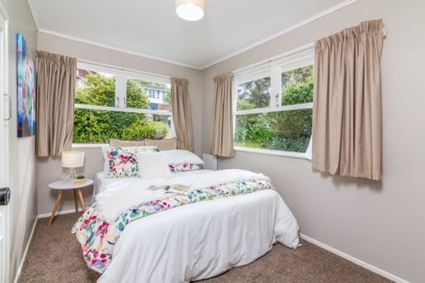 Photo of property in 27 Compton Street, Hillcrest, Auckland, 0627