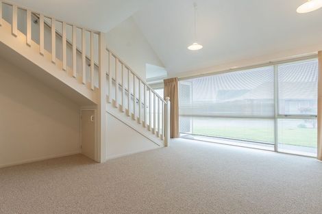 Photo of property in Rangeview Villas, 24/9 Fuller Close, Levin, 5510
