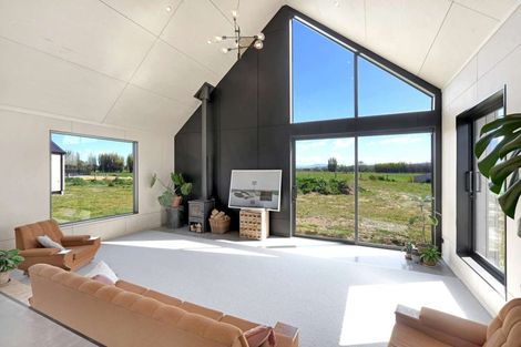 Photo of property in 82 Queens Avenue, Waikuku Beach, 7402