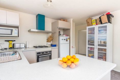 Photo of property in 2/52 Waitaki Street, Henderson, Auckland, 0612