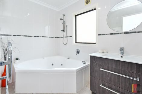 Photo of property in 15 Green Lane, Pukekohe, 2120