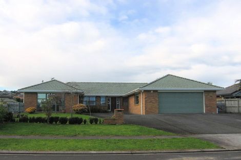 Photo of property in 2 Emyvalie Place, Dannemora, Auckland, 2016