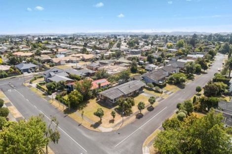 Photo of property in 1 Edwin Street, St Andrews, Hamilton, 3200