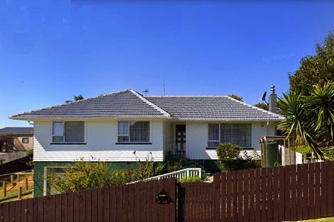 Photo of property in 1 Blenheim Street, Glenfield, Auckland, 0629