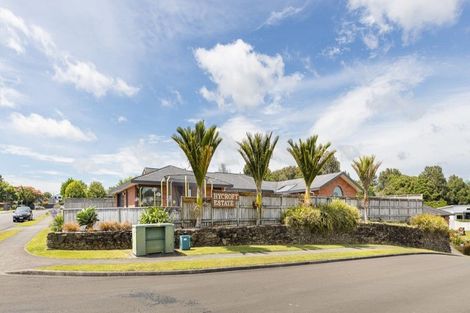 Photo of property in 68 Branch Road, Highlands Park, New Plymouth, 4312