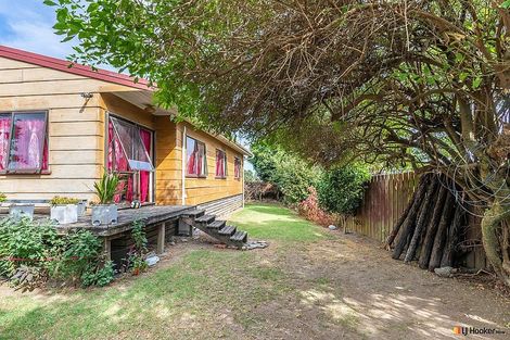 Photo of property in 2/12 De Bloge Place, Clendon Park, Auckland, 2103