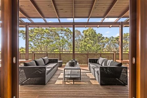 Photo of property in 162 Greenhithe Road, Greenhithe, Auckland, 0632