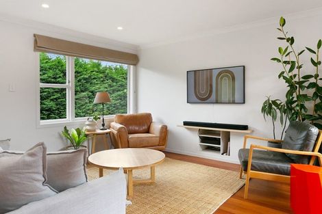 Photo of property in 50 Te Hatepe Avenue, Taupo, 3330