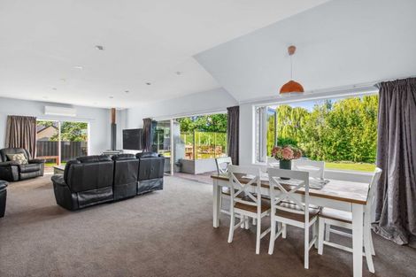 Photo of property in 27 Pisa Moorings Road, Mount Pisa, Cromwell, 9383