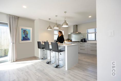 Photo of property in 54 Vinistra Road, Kumeu, 0810