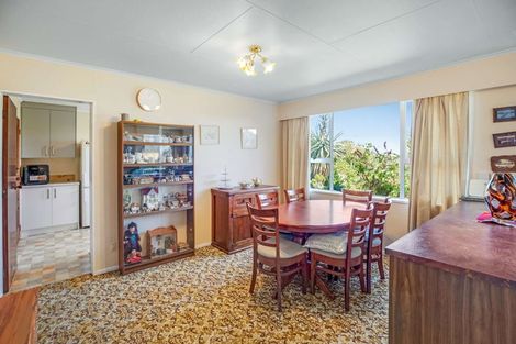 Photo of property in 102 Matai Street, Castlecliff, Whanganui, 4501