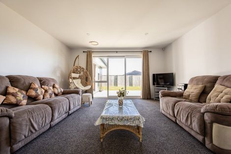 Photo of property in 47 Atlantic Drive, Fitzherbert, Palmerston North, 4410