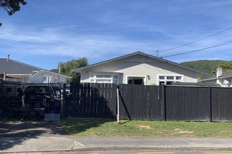 Photo of property in 5 Vincent Street, Waterloo, Lower Hutt, 5011