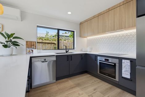 Photo of property in 27 Amberley Crescent, Bethlehem, Tauranga, 3110