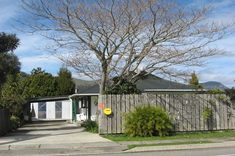Photo of property in 80 Abel Tasman Drive, Takaka, 7110