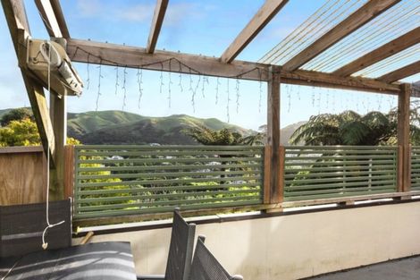 Photo of property in 3 Puketai Place, Pukerua Bay, 5026
