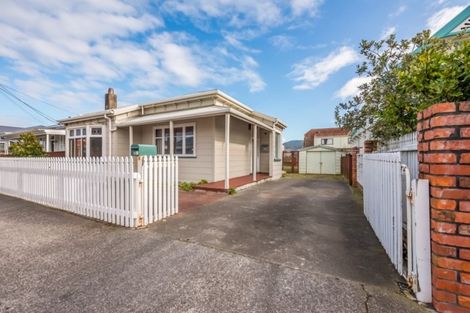 Photo of property in 11 Bay Street, Petone, Lower Hutt, 5012