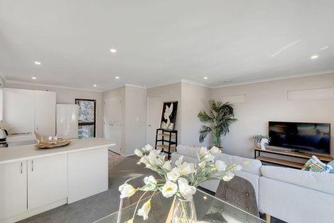 Photo of property in 64 Omapere Street, Whitby, Porirua, 5024