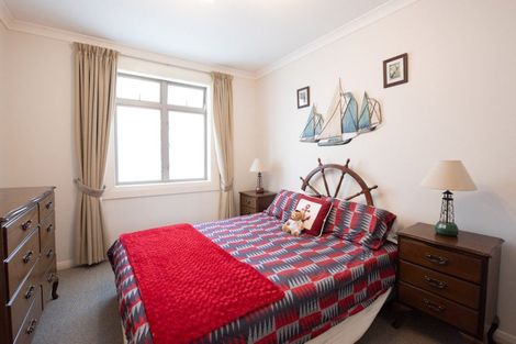 Photo of property in 11-19 Wellington Street, Picton, 7220