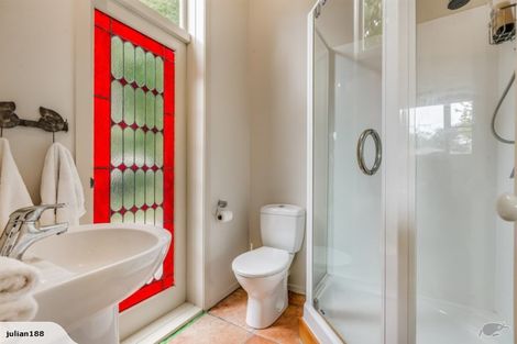 Photo of property in 194 Onewa Road, Birkenhead, Auckland, 0626