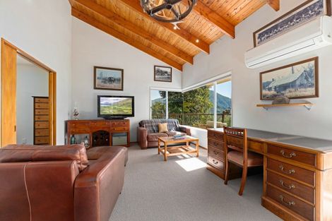 Photo of property in 674 Moetapu Bay Road, Moetapu Bay, Picton, 7282