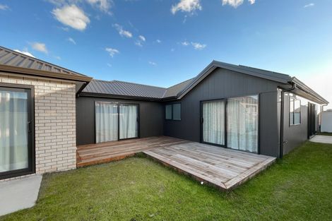 Photo of property in 12 Ruia Crescent, Cambridge, 3434