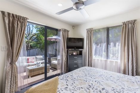 Photo of property in 18 Carento Way, Stanmore Bay, Whangaparaoa, 0932