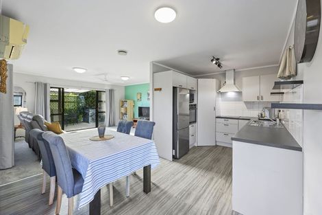 Photo of property in 2/25 Abercrombie Street, Howick, Auckland, 2014