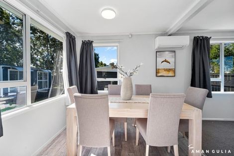 Photo of property in 30 Hyperion Drive, Randwick Park, Auckland, 2105