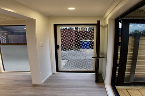 Photo of property in 2/75 Birkdale Road, Birkdale, Auckland, 0626