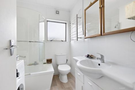 Photo of property in 3a Chancellor Way, Crofton Downs, Wellington, 6035