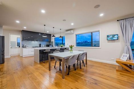 Photo of property in 14 Windlass Street, Long Bay, Auckland, 0630