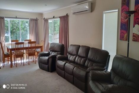 Photo of property in 23 Chedworth Drive, Glenfield, Auckland, 0629