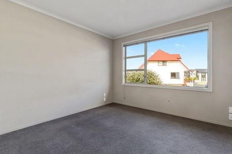 Photo of property in 9f Denver Place, Hamilton East, Hamilton, 3216