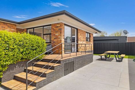 Photo of property in 32 Sandspit Road, Waiuku, 2123