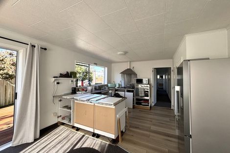 Photo of property in 4 Renata Road, Otaki, 5512