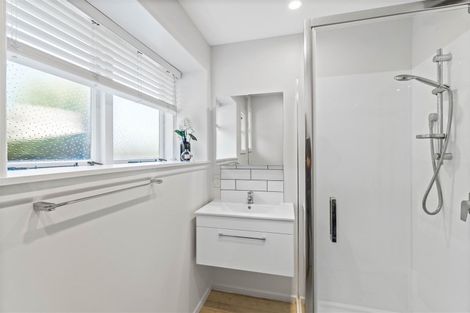 Photo of property in 2/104a Idris Road, Bryndwr, Christchurch, 8052