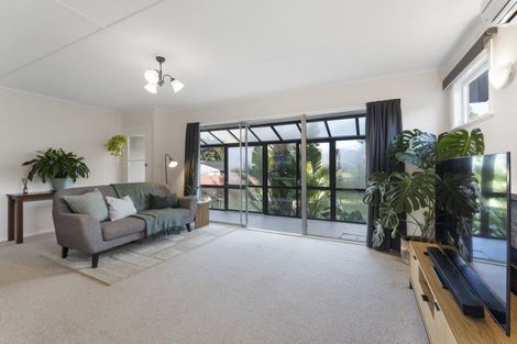 Photo of property in 6 Kaitawa Crescent, Paraparaumu, 5032