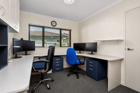 Photo of property in 35 Estuary View Road, Welcome Bay, Tauranga, 3112