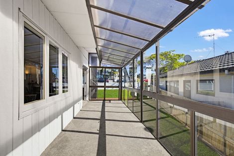 Photo of property in 21 Brixton Road, Manly, Whangaparaoa, 0930